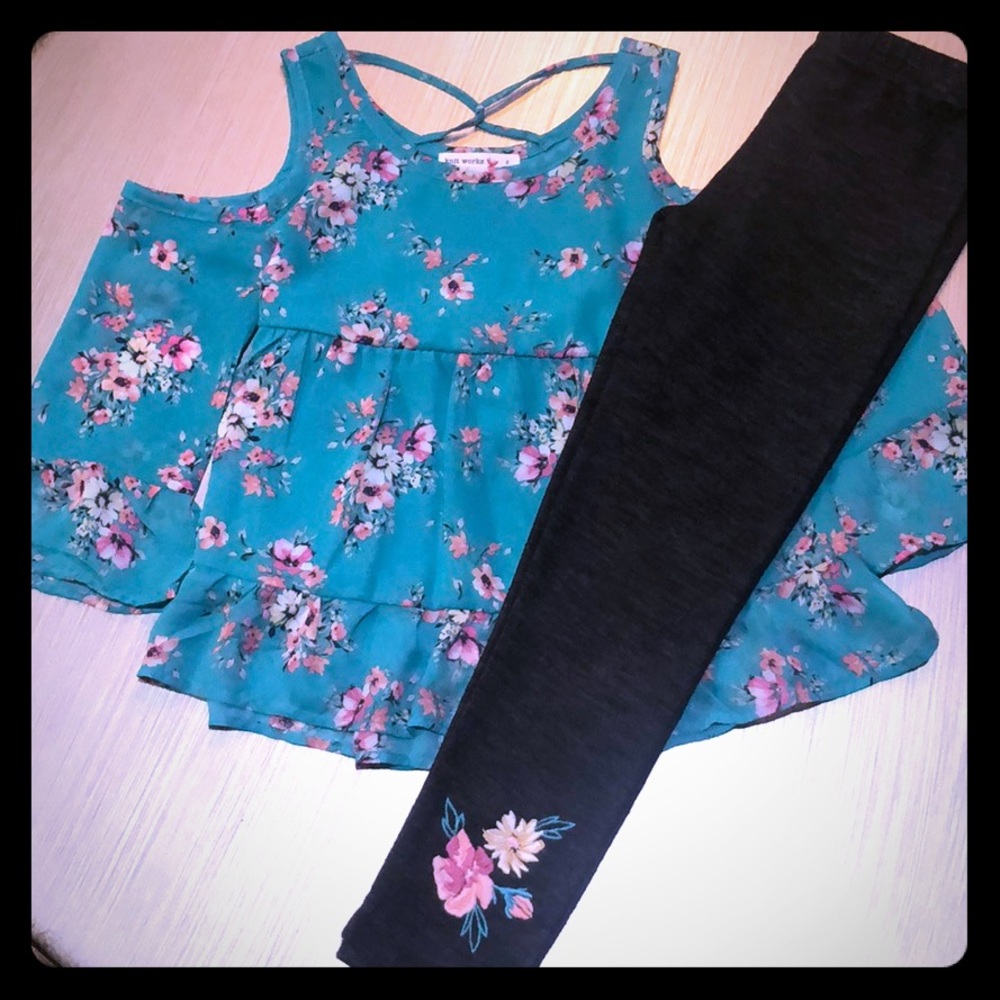 ❌❌SOLD❌❌KnitWorks Girl’s Tunic /Legging Outfit 🌹S